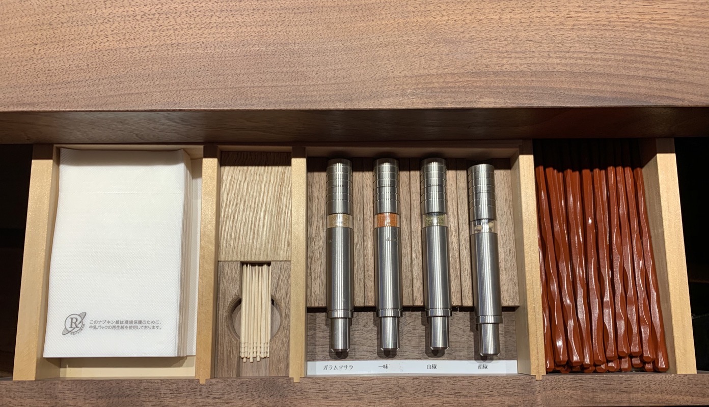 takakura nijo ramen drawer contents