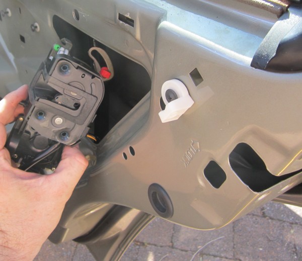 AU Falcon Door Latch Reinsertion