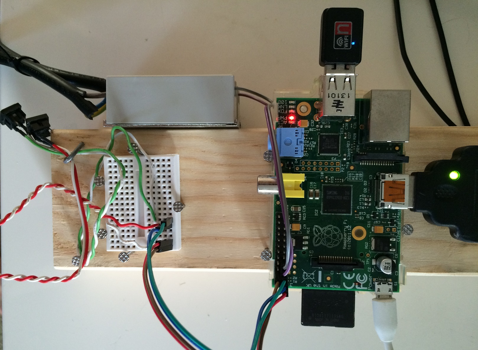 The test bed. SSR top left, RPi on right